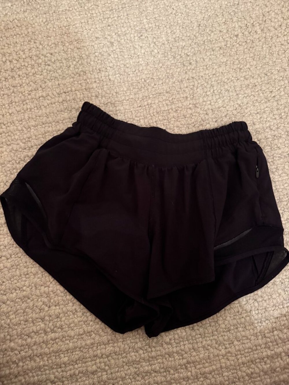 Lululemon size 2 hotty hot shorts black